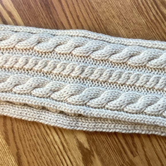 The North Face Beige Cable Knit Scarf - Picture 4 of 8